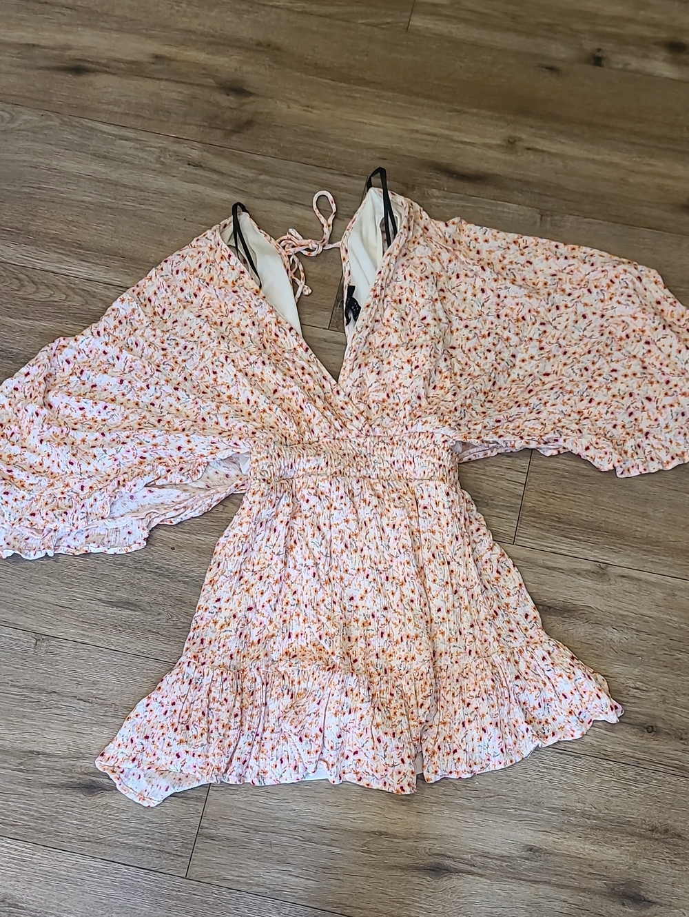 Forever 21 Smocked Kimono-Sleeve Plunging Front Back  Romper Medium